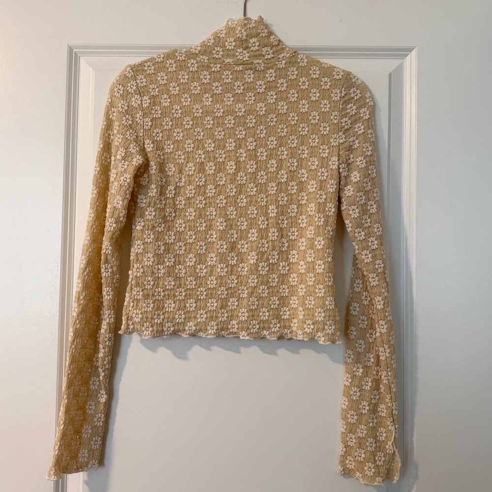 NWOT Promesa Dainty Daisy Floral Lace Mock-Neck Top - Picture 3 of 5